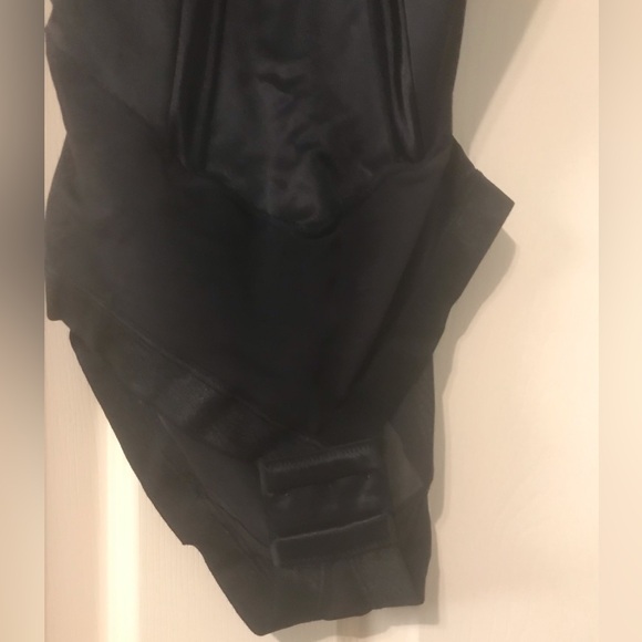 Nwot Maidenform Shapewear - Picture 5 of 6